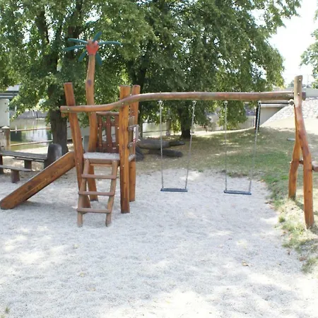אוהל מפואר Safaritent At Camping Prima Týn nad Vltavou